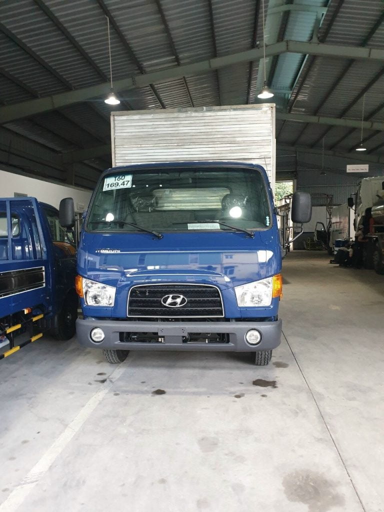 hyundai 3,5 tấn chở gia súc
