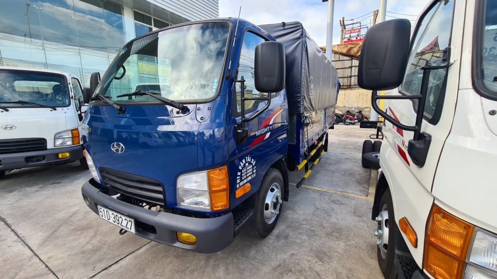 Hyundai N250SL Thùng Bạt