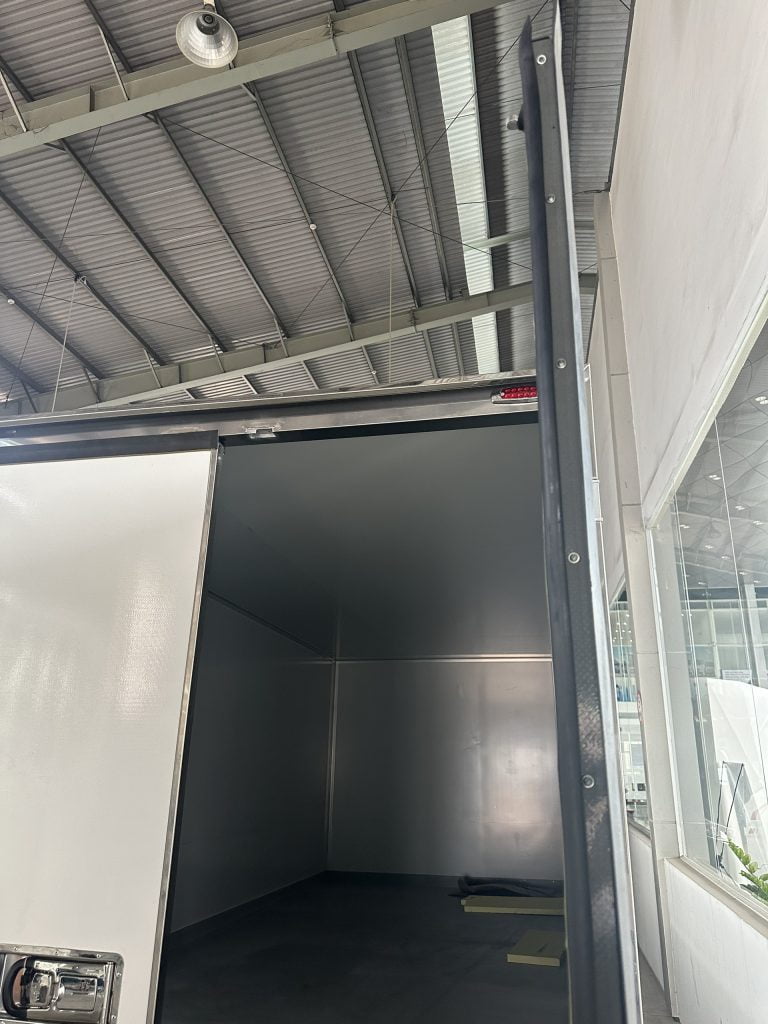 Hyundai N250sl Thùng Kín Composite