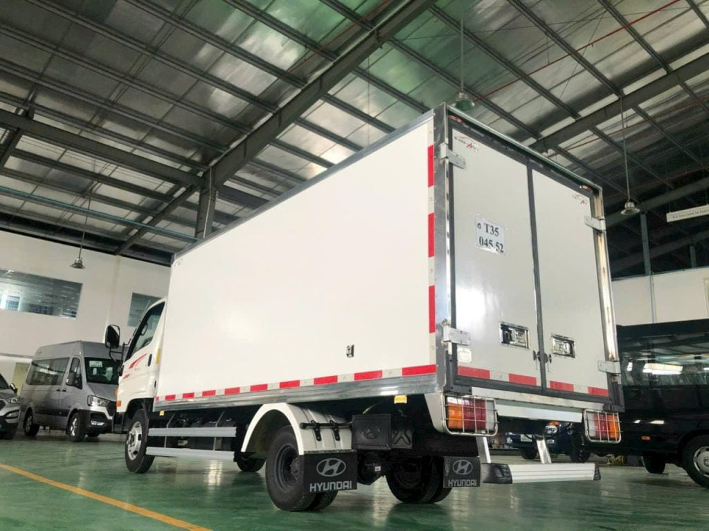 Hyundai N250sl Thùng Kín Composite