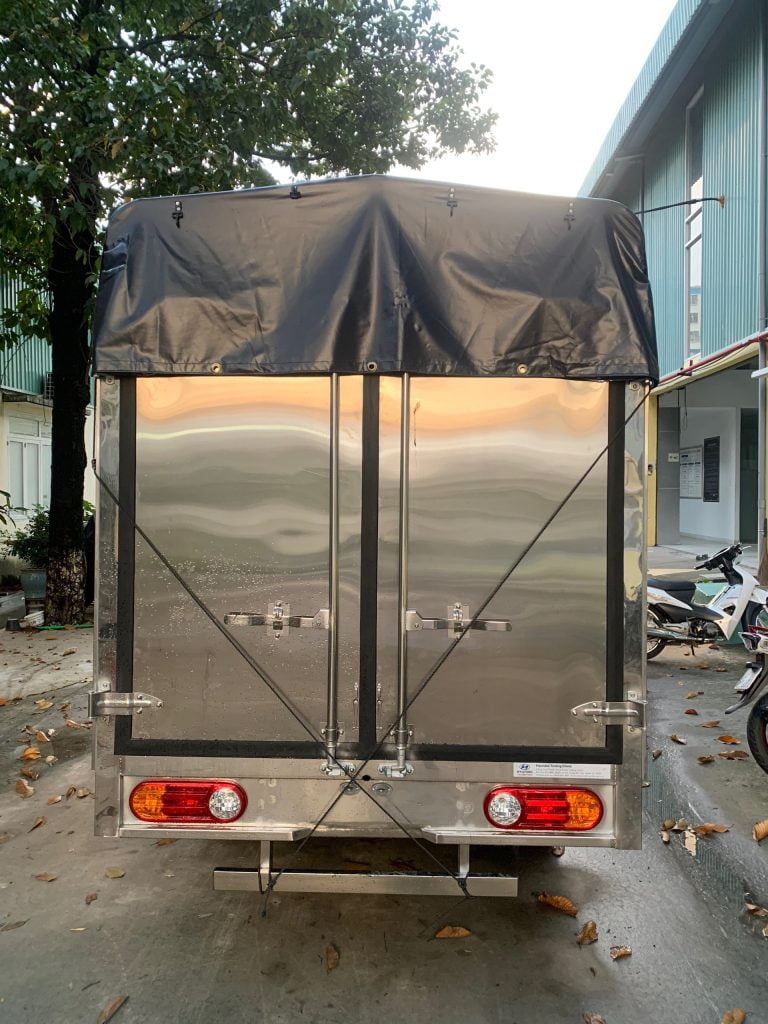 Hyundai H150 Thùng Mui Bạt Vách Suốt