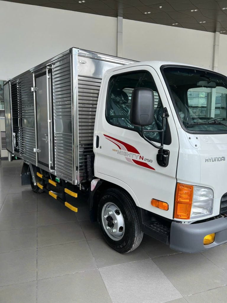 Hyundai N250 Thùng Kín