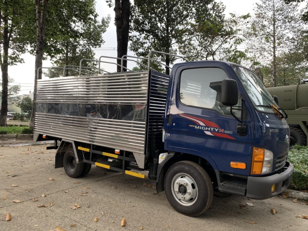 Hyundai N250 Thùng Bạt Vách Suốt