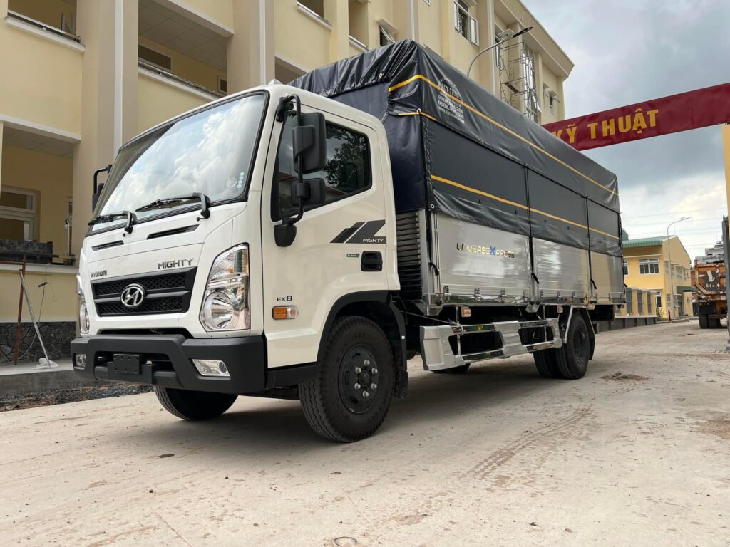Hyundai EX8 Thùng Bạt