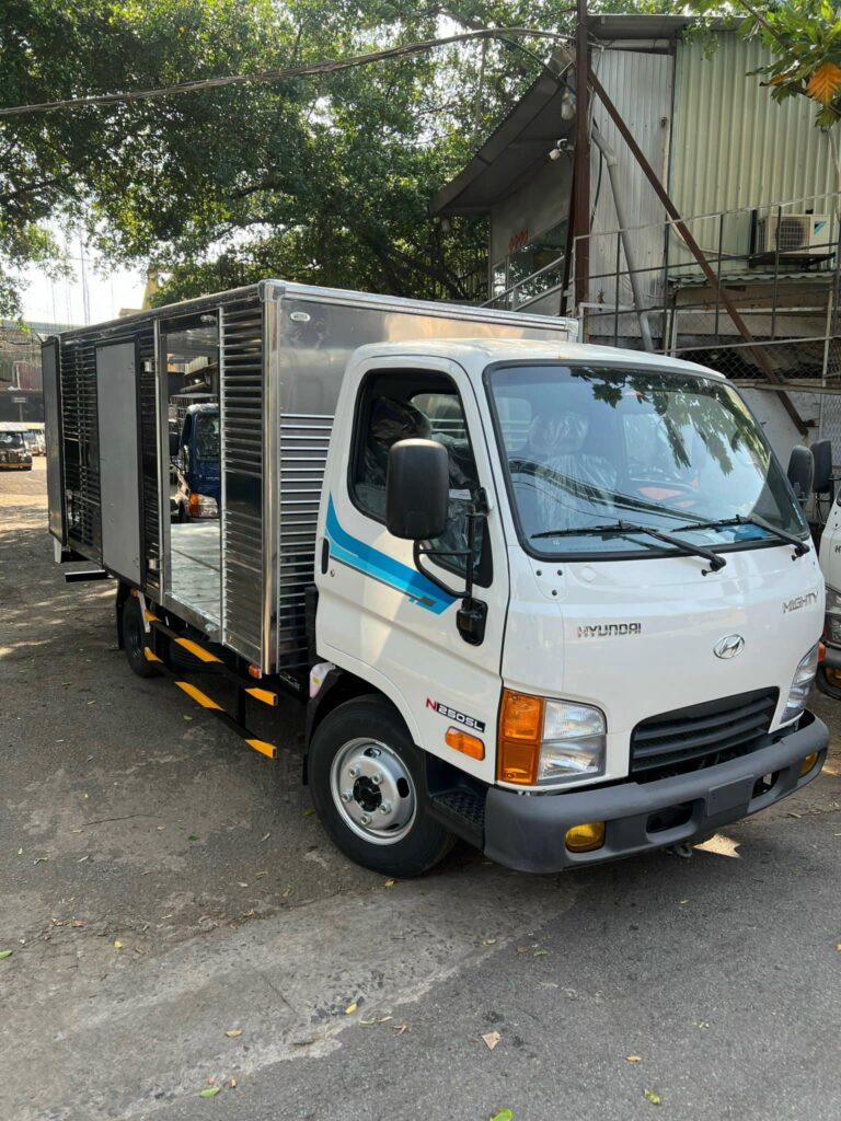 HYUNDAI N250SL EURO 5 THÙNG KÍN