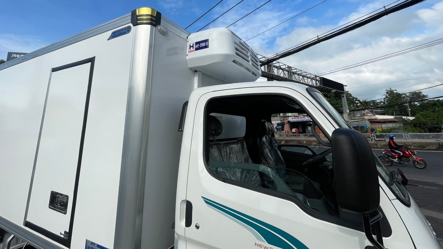 Hyundai 110SP Thùng Đông Lạnh