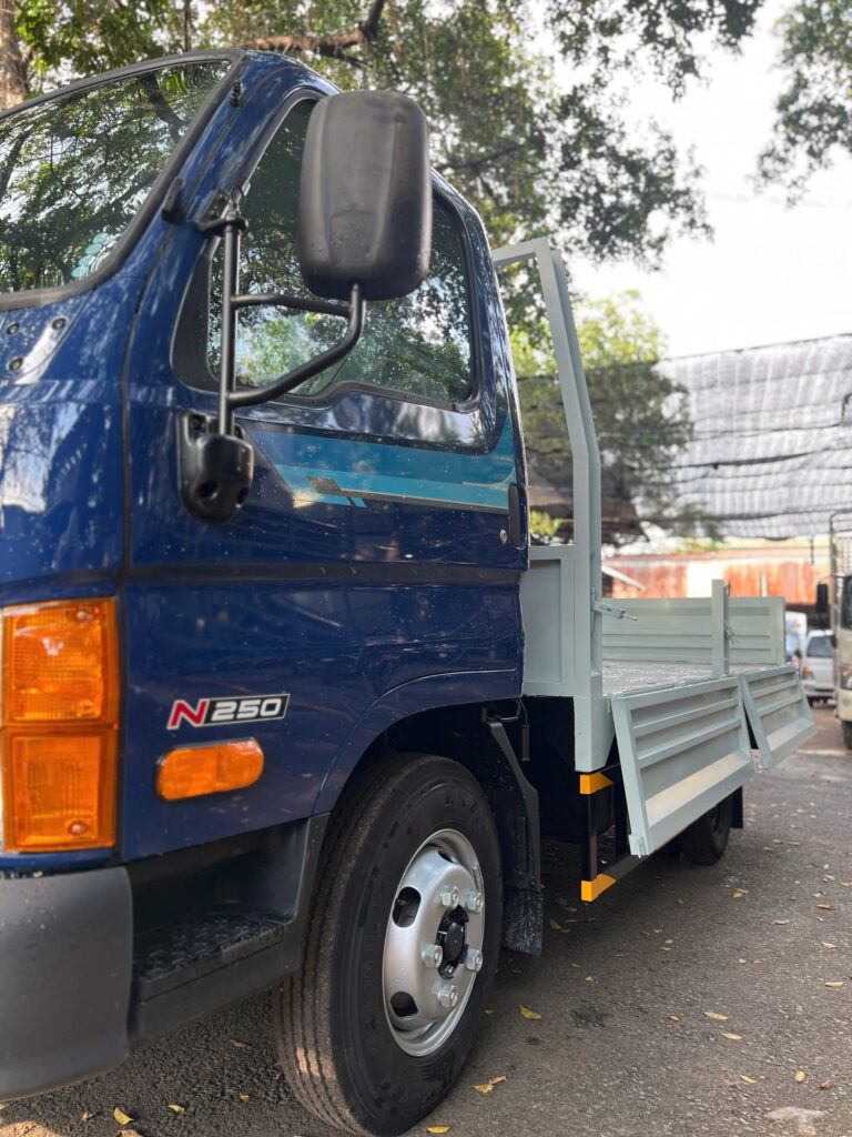 Hyundai n250 EURO5 Thùng lửng