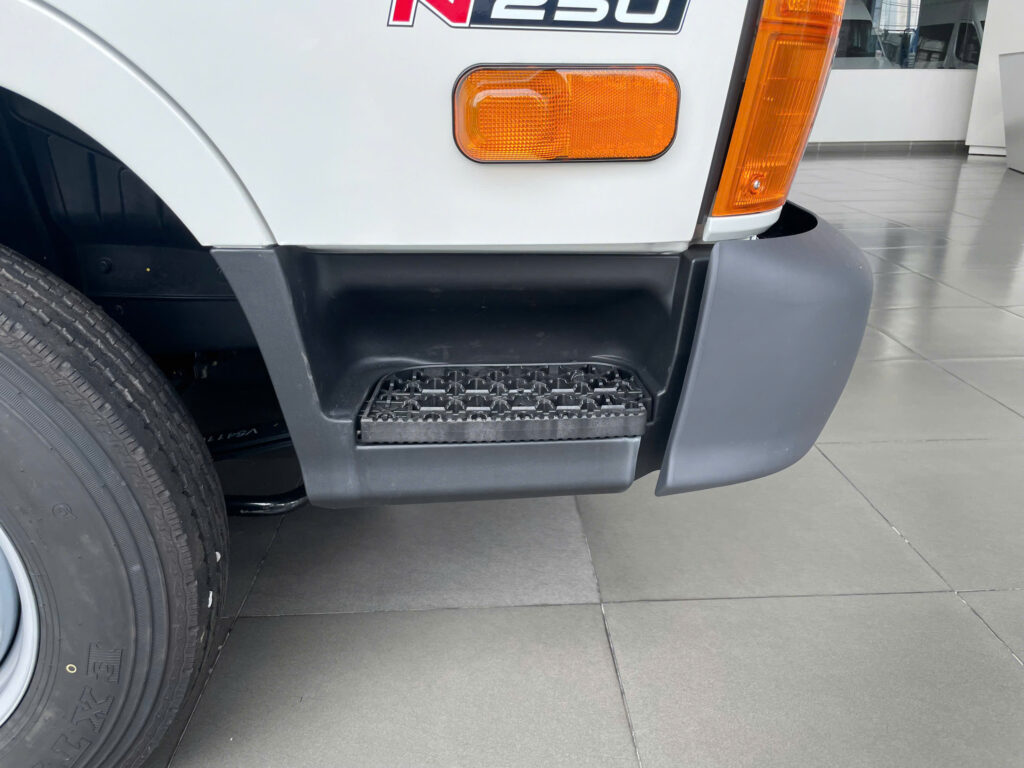 Ngoại Thất Hyundai N250 Euro 5 Series