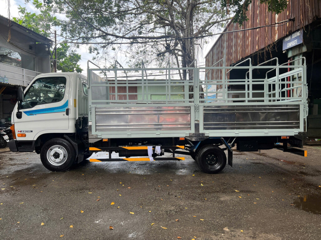 Hyundai N250SL Euro5 Thùng Bạt